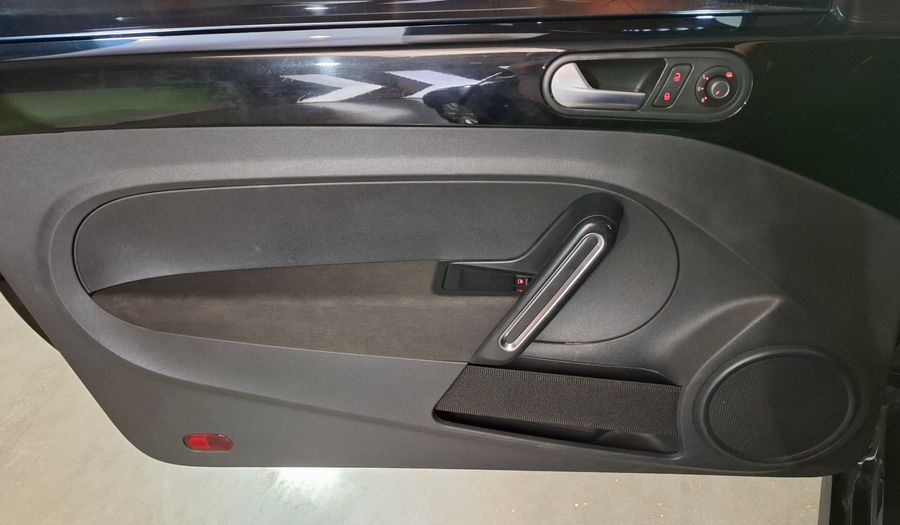 Volkswagen The Beetle 1.4 TSI DSG DESIGN Hatchback 2015