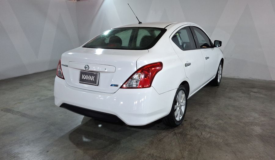Nissan Versa 1.6 ADVANCE TA AC Sedan 2015