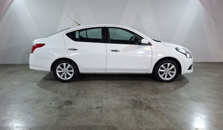 Nissan Versa 1.6 ADVANCE TA AC Sedan 2015