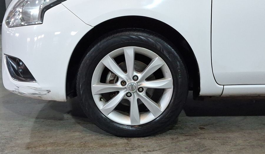 Nissan Versa 1.6 ADVANCE TA AC Sedan 2015