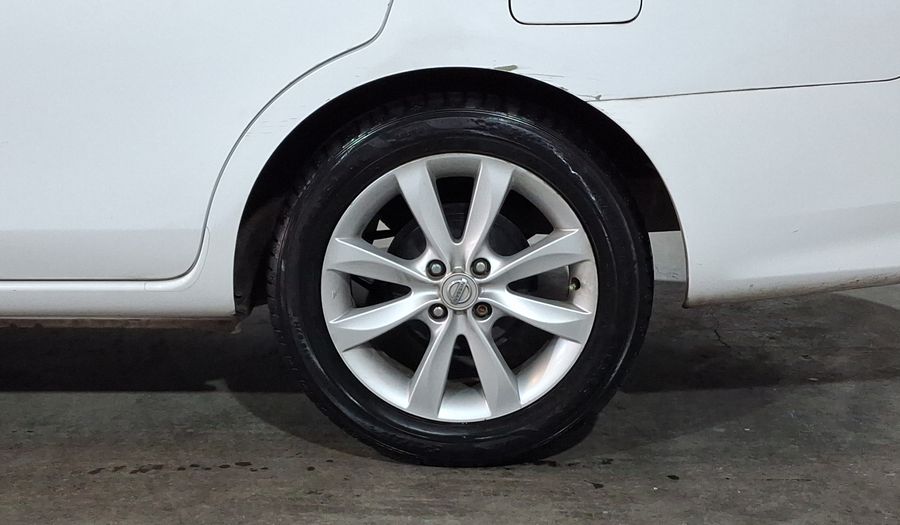 Nissan Versa 1.6 ADVANCE TA AC Sedan 2015