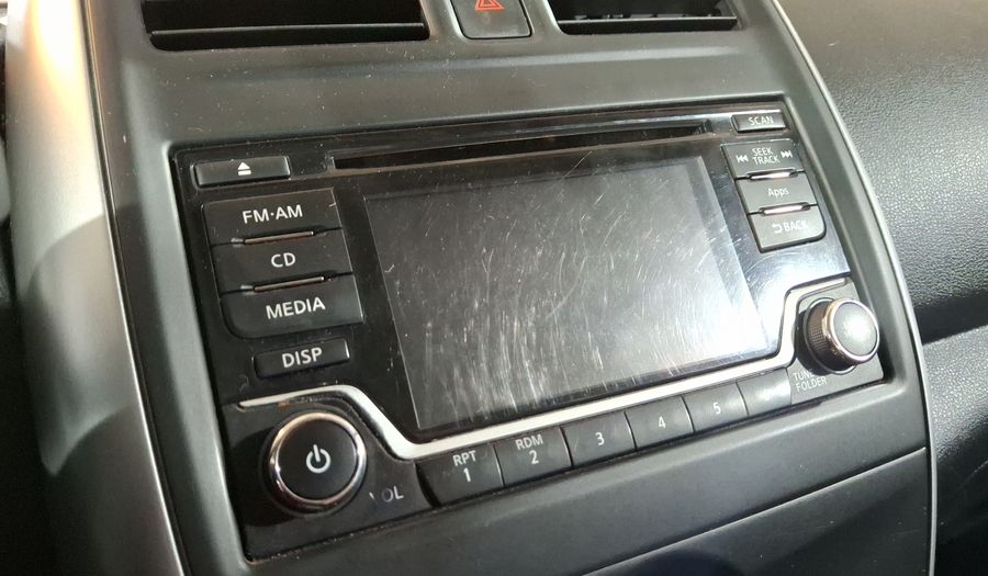 Nissan Versa 1.6 ADVANCE TA AC Sedan 2015