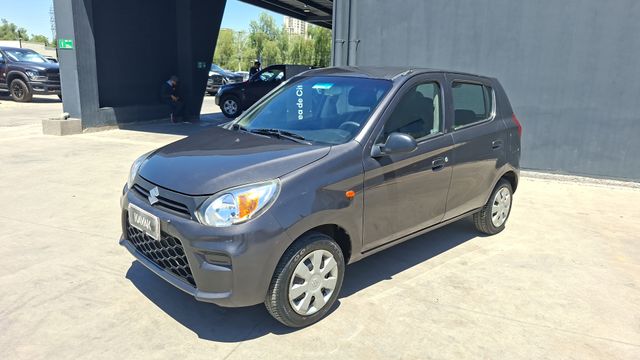 Suzuki • Alto
