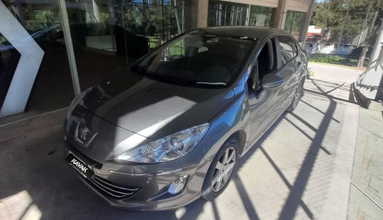 Peugeot • 408