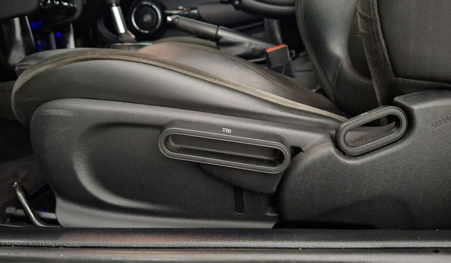 Mini John Cooper Works 2.0 JOHN COOPER WORKS HOT CHILI AT Hatchback 2016