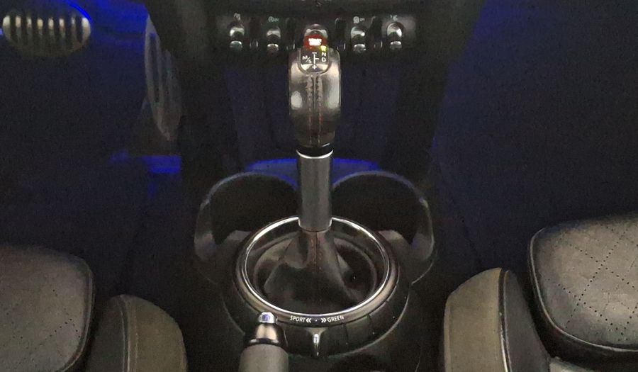 Mini John Cooper Works 2.0 JOHN COOPER WORKS HOT CHILI AT Hatchback 2016