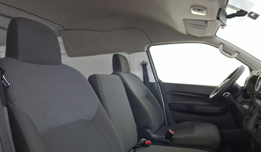 Nissan Nv350 Urvan 2.5 PANEL AMPLIA AA Van 2024