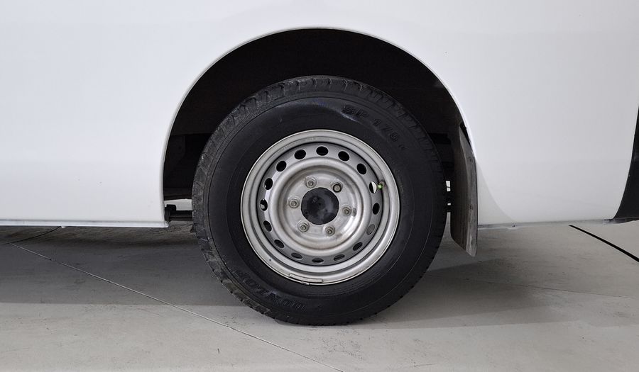 Nissan Nv350 Urvan 2.5 PANEL AMPLIA AA Van 2024