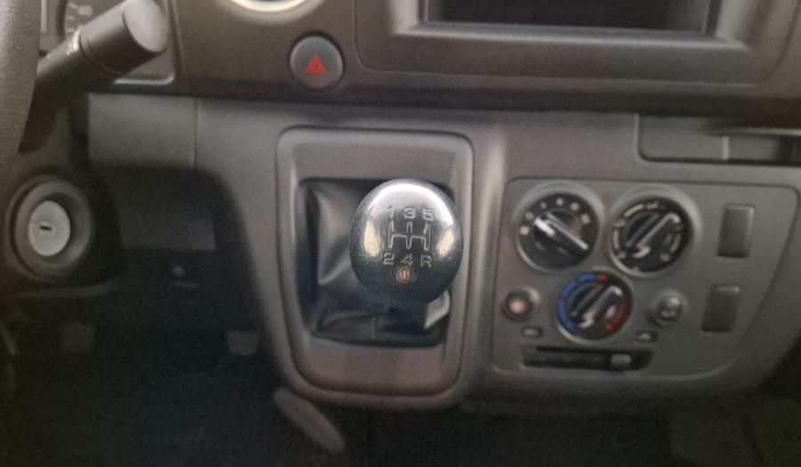 Nissan Nv350 Urvan 2.5 PANEL AMPLIA AA Van 2024