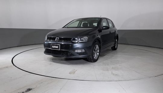 Volkswagen • Polo