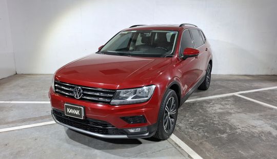Volkswagen • Tiguan
