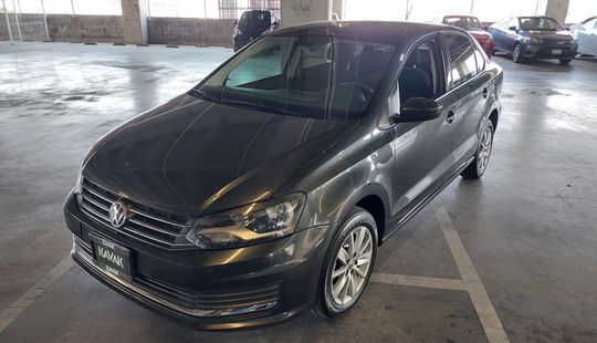 Volkswagen • Vento