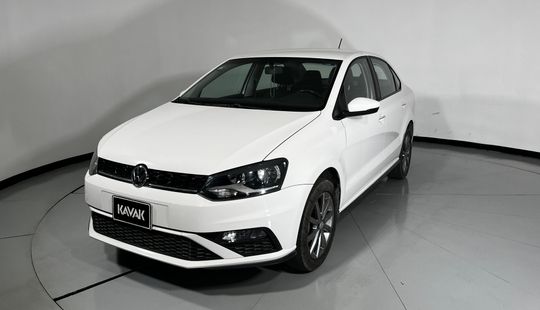 Volkswagen • Vento