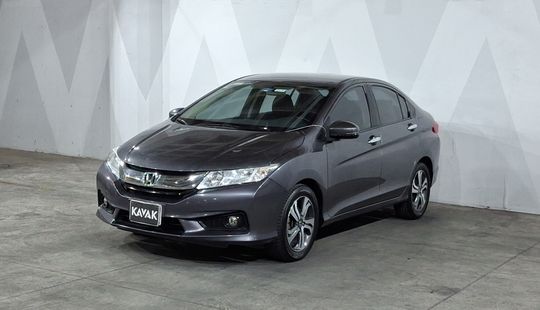 2016 • 105,646 km • Automático