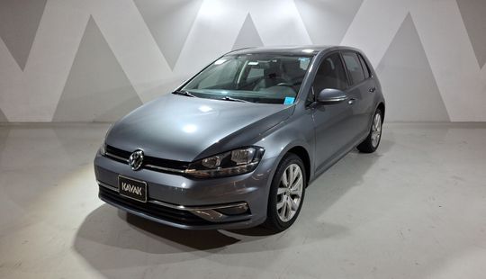 Volkswagen • Golf