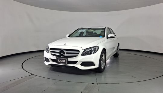 Mercedes Benz • Clase C