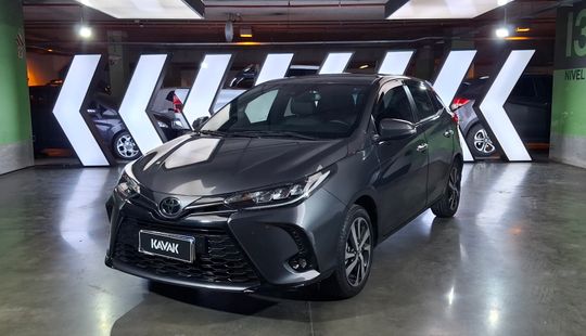 Toyota • Yaris