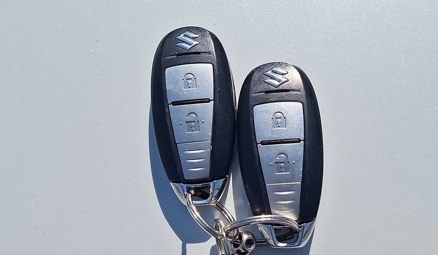 Suzuki Swift 1.2 GLX AUTO Hatchback 2015