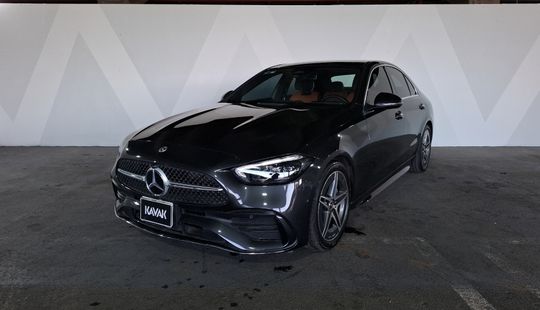 Mercedes Benz • Clase C