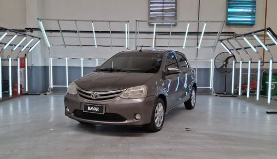Toyota • Etios