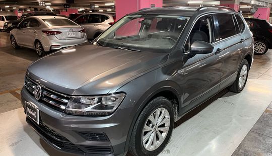 Volkswagen • Tiguan