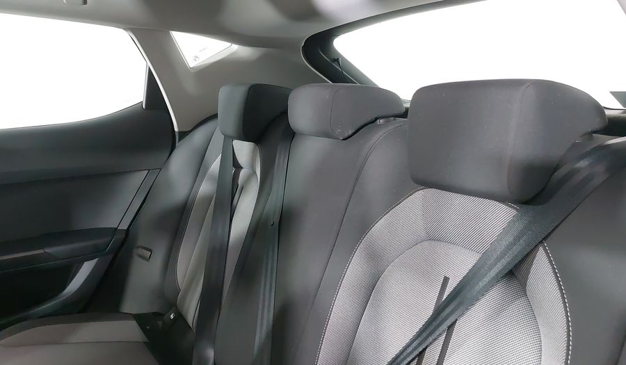 Seat Leon 1.4 STYLE AUTO Hatchback 2024