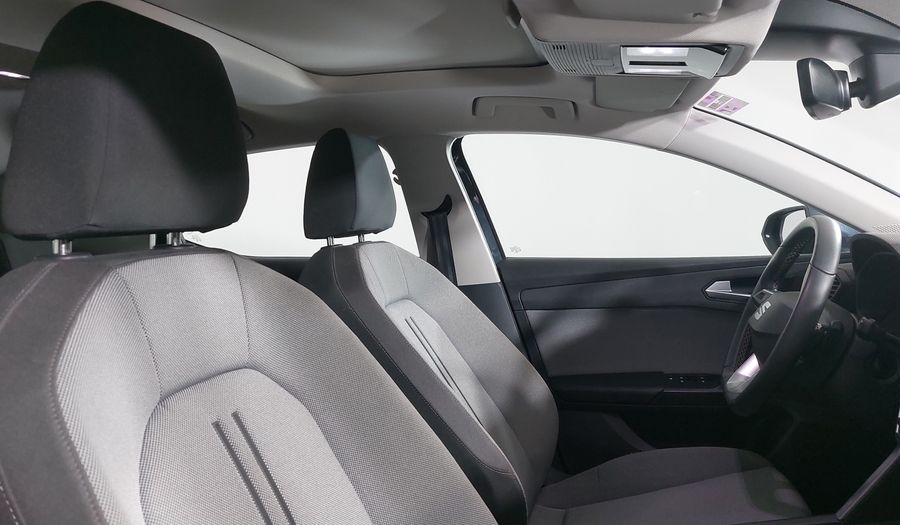 Seat Leon 1.4 STYLE AUTO Hatchback 2024