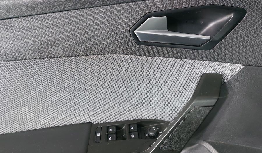 Seat Leon 1.4 STYLE AUTO Hatchback 2024