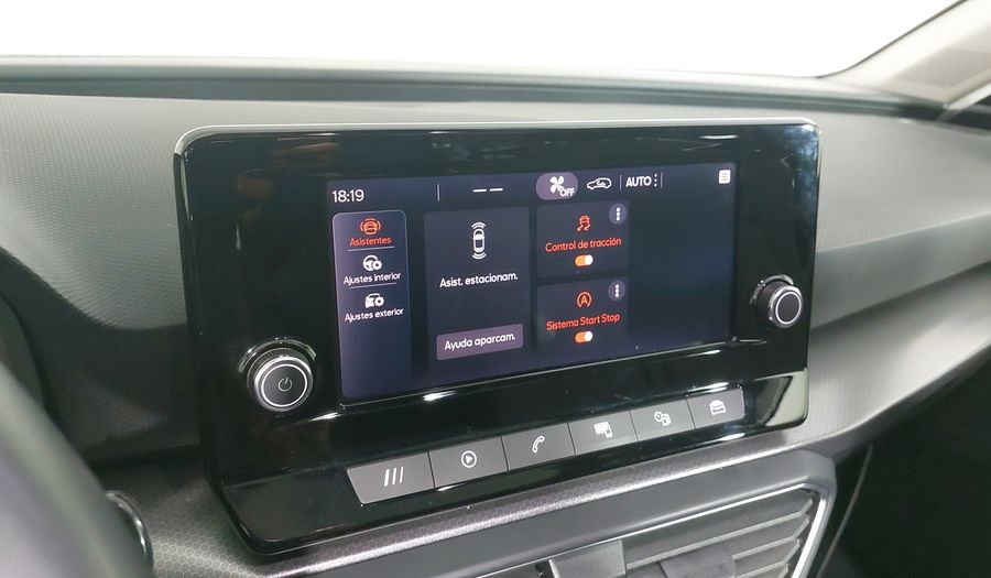 Seat Leon 1.4 STYLE AUTO Hatchback 2024