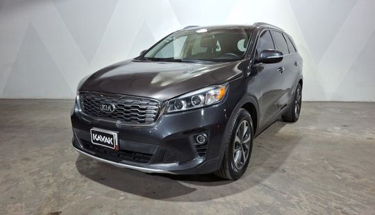 2019 • 47,639 km • Automático