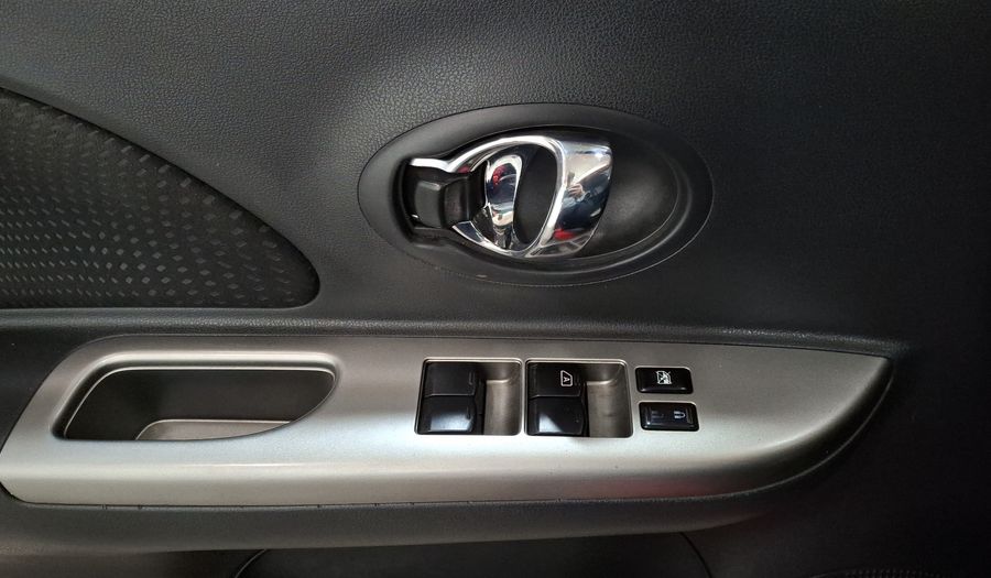 Nissan March 1.6 ADVANCE AT Hatchback 2017