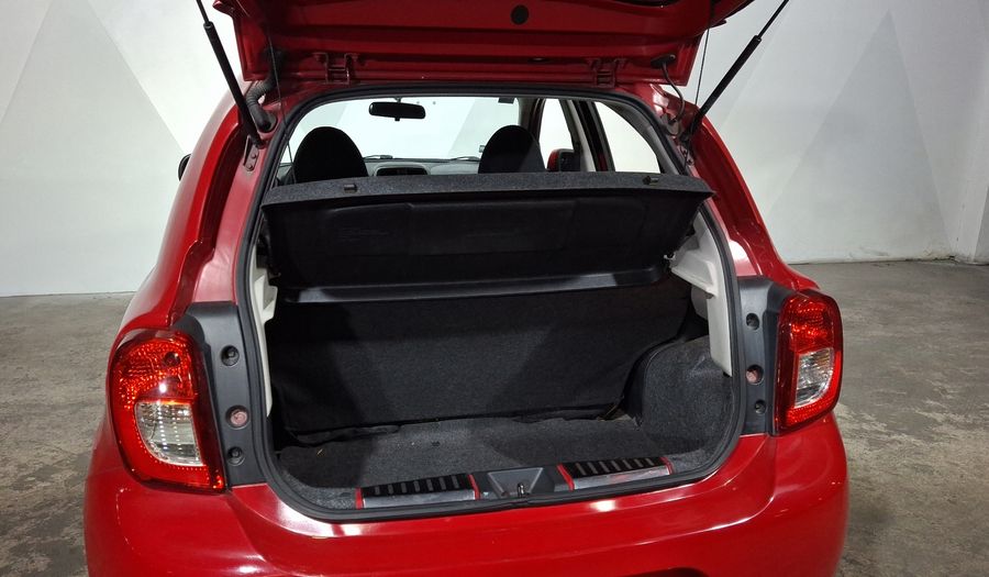 Nissan March 1.6 ADVANCE AT Hatchback 2017