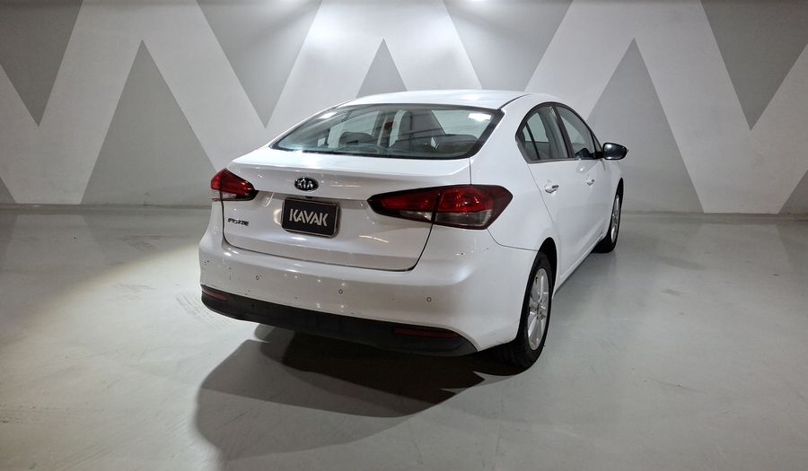 Kia Forte 2.0 EX MT Sedan 2017