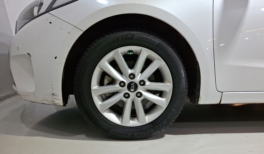 Kia Forte 2.0 EX MT Sedan 2017