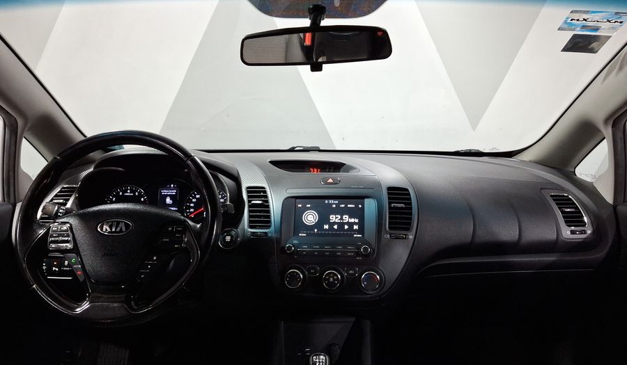 Kia Forte 2.0 EX MT Sedan 2017