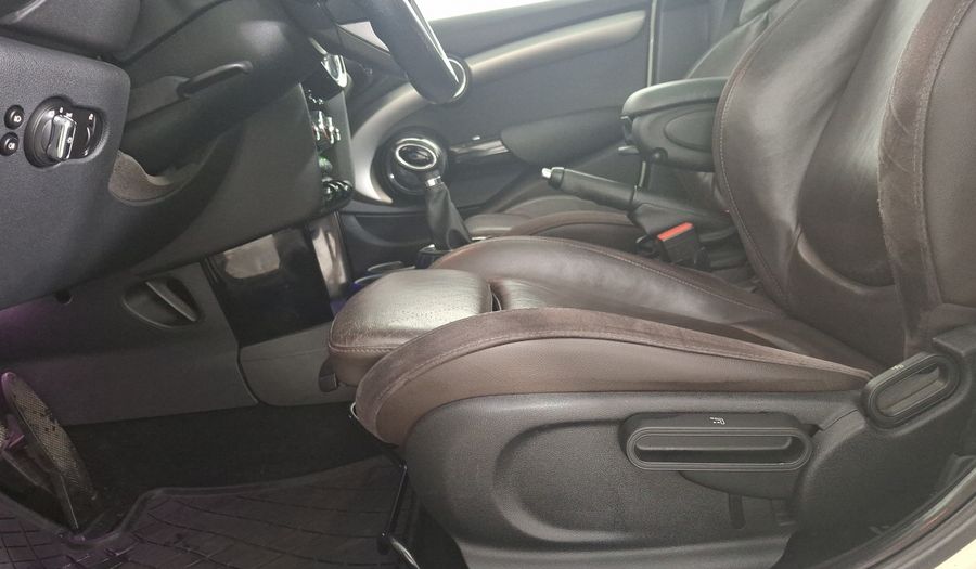 Mini Cooper 1.5 COOPER PEPPER AT Hatchback 2015