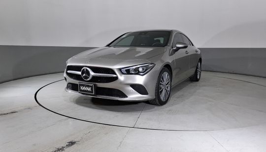 Mercedes Benz • Clase CLA