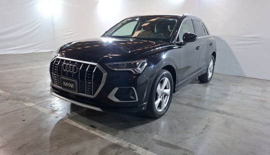 Audi • Q3