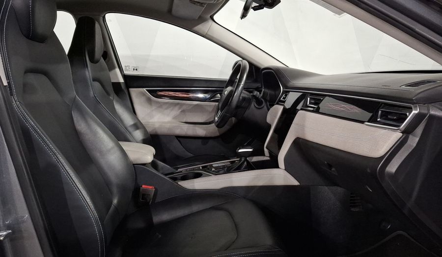 Jac J7 1.5 QUANTUM CVT Hatchback 2021