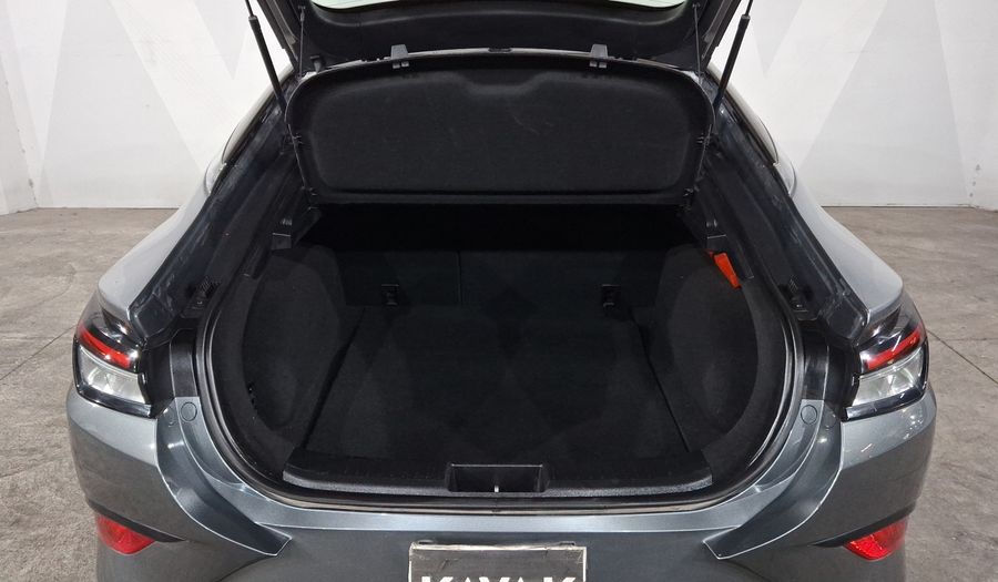 Jac J7 1.5 QUANTUM CVT Hatchback 2021