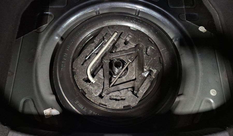 Volkswagen Beetle 2.5 SPORT TIPTRONIC Hatchback 2013