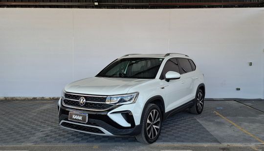 Volkswagen • Taos