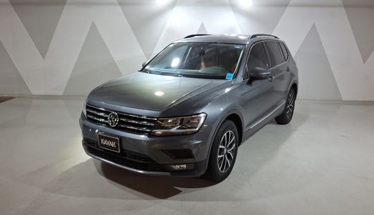 Volkswagen • Tiguan