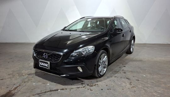 Volvo • V40