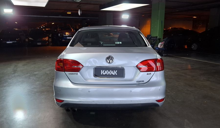 Volkswagen Vento 2.5 LUXURY Sedan 2012