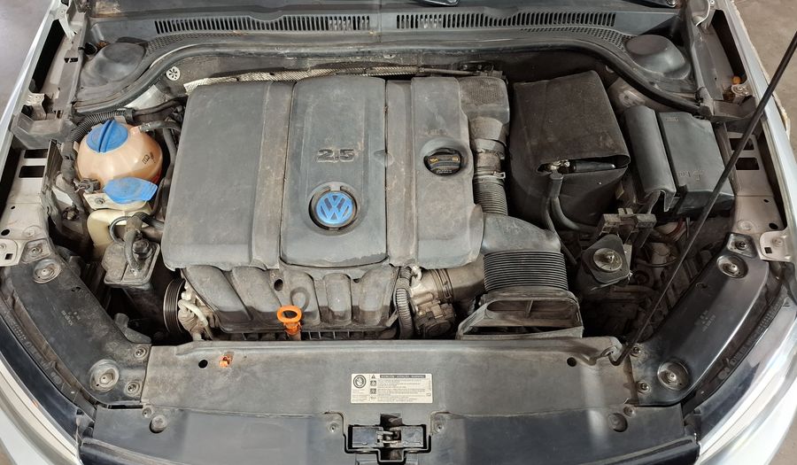 Volkswagen Vento 2.5 LUXURY Sedan 2012