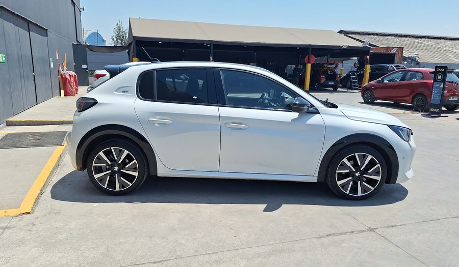 Peugeot 208 1.2 PURETECH 130 HP AUTO GT Hatchback 2022