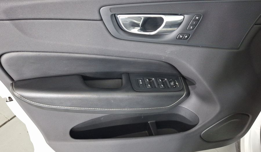 Volvo Xc60 2.0 R-DESIGN T6 AWD AUTO Suv 2018