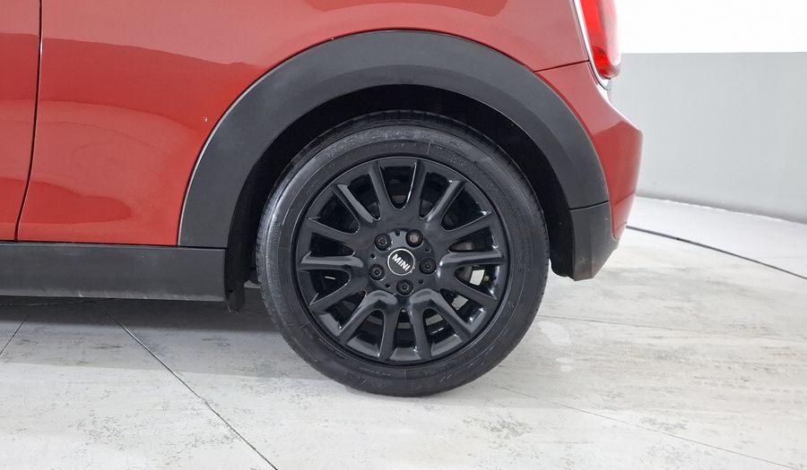 Mini Cooper 1.5 COOPER CHILI AT Hatchback 2017