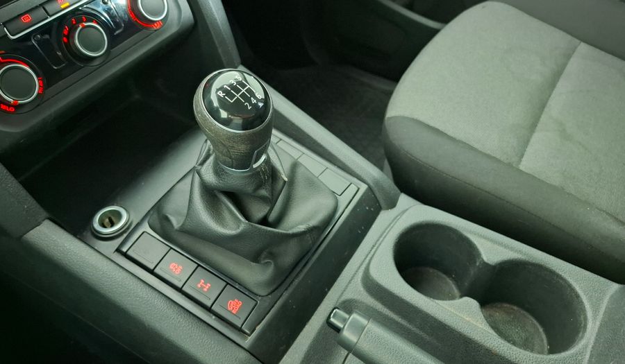 Volkswagen Amarok 2.0 TDI 140CV TRENDLINE 4X2 Pickup 2017